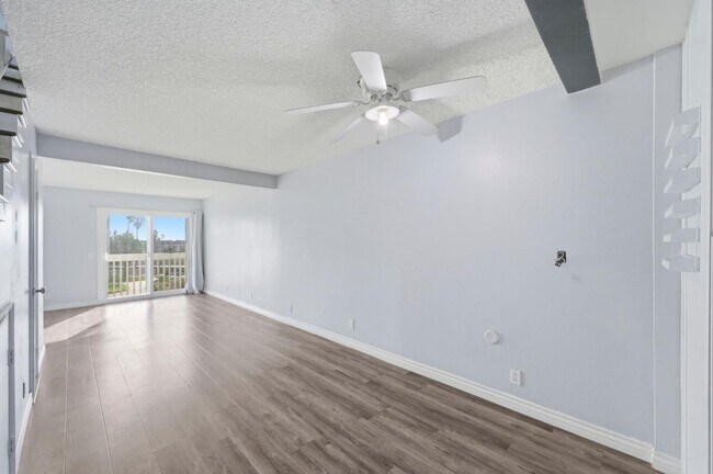 Foto del edificio - 267 S Ventura Rd