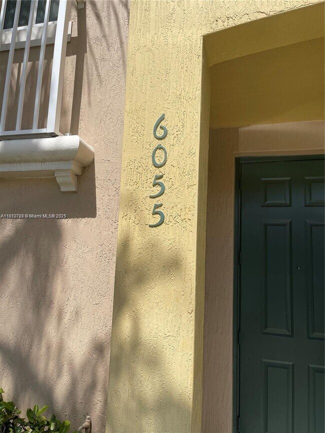 Foto del edificio - 6055 SW 19th Ct
