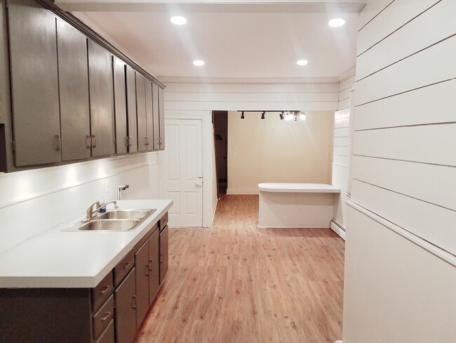 Foto del edificio - 1118 Mifflin St