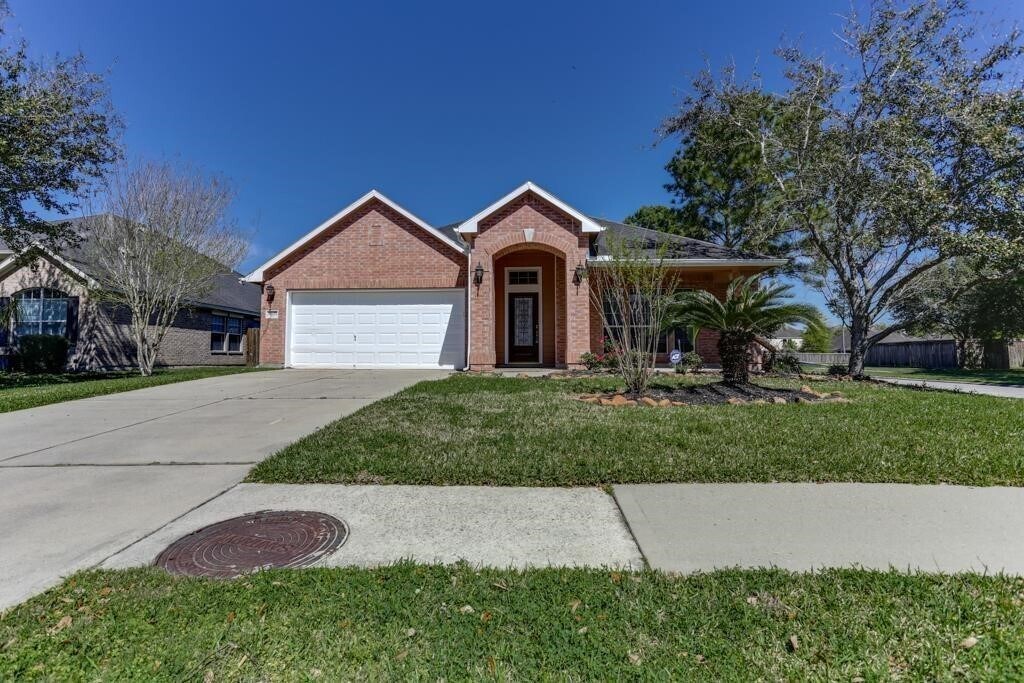 Foto principal - 18455 Yellowstone Trail