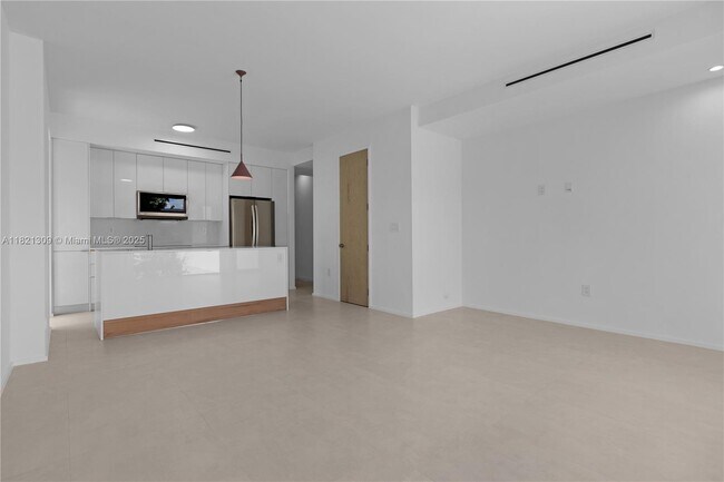 Foto del edificio - 4430 W Flagler St