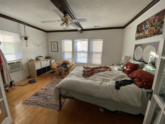 Master Bedroom - 1011 19th Ave NE