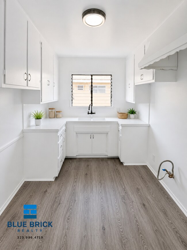 Foto del edificio - 5309 Whitsett Ave