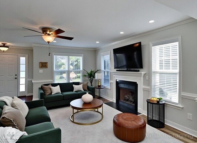 Building Photo - 40 Pinewinds Ct