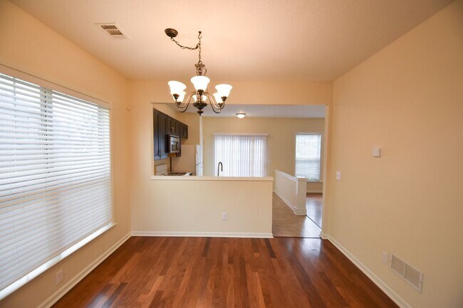 Building Photo - 1615 Heyford Cir NW