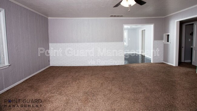Building Photo - 852 S Belmont Ave