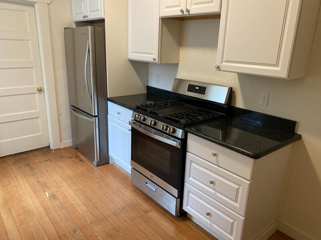 Foto principal - 76 Lansing St