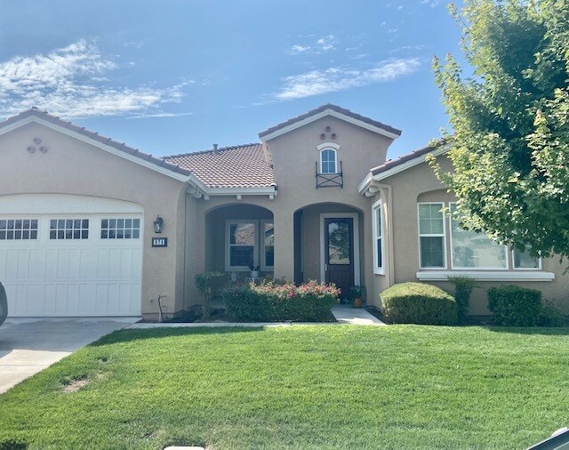 Primary Photo - 978 Golden Pond Dr