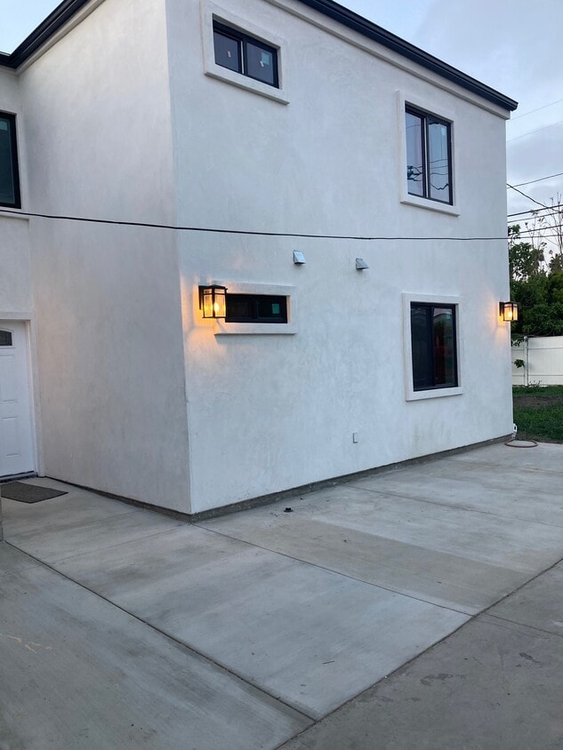 Photo - 4514 9th Ave (Los Angeles, CA)