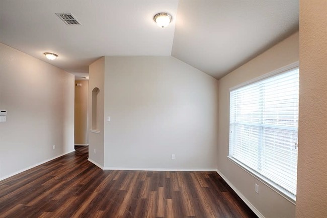 Building Photo - 8144 Hennessey Trl