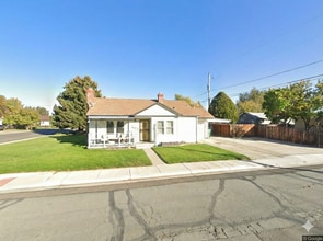 Building Photo - 1022 19th St