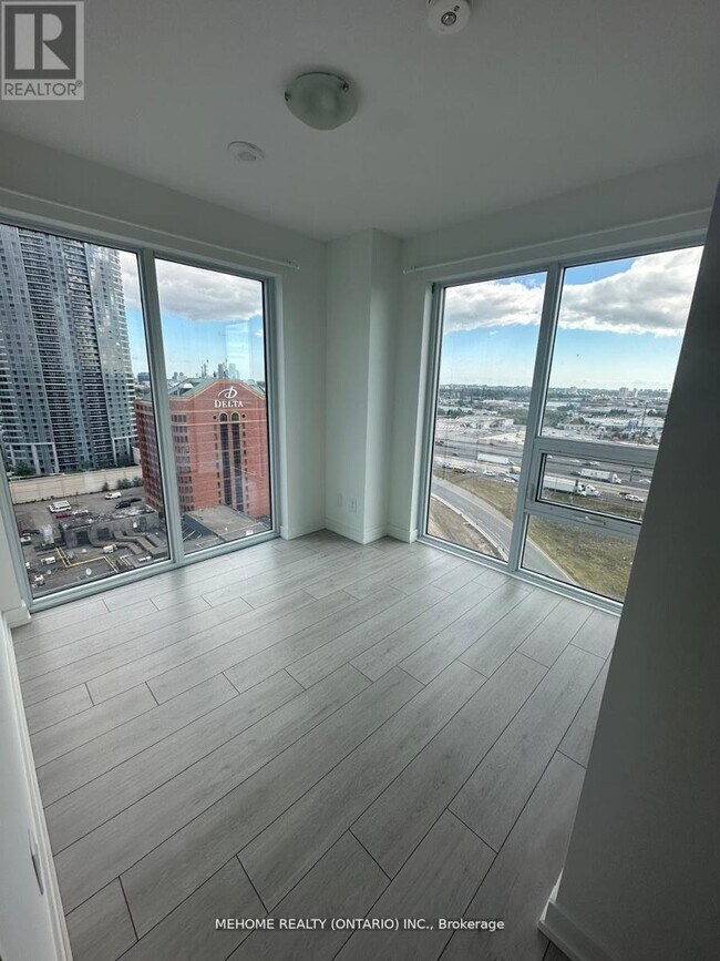 Photo du bâtiment - 2033 Kennedy Rd