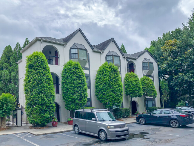 Foto del edificio - 6 Vivian Ln NE