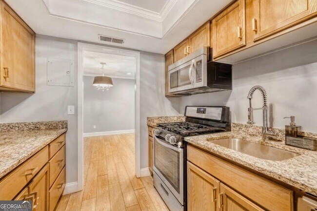 Foto del edificio - 6851 Roswell Rd
