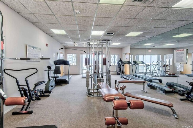 Foto del edificio - 114 Clubhouse Dr