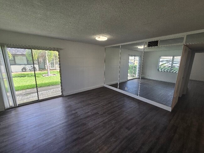 Foto del edificio - 248 SE 9th Ave