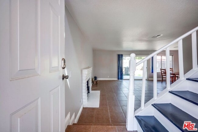 Building Photo - 13088 Tonikan Dr