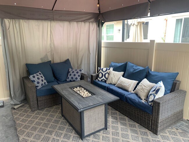 Foto del edificio - 3-Bedroom Hartford River Village Home with...