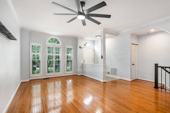 Photo - 6107 Summer Park Ln Townhome