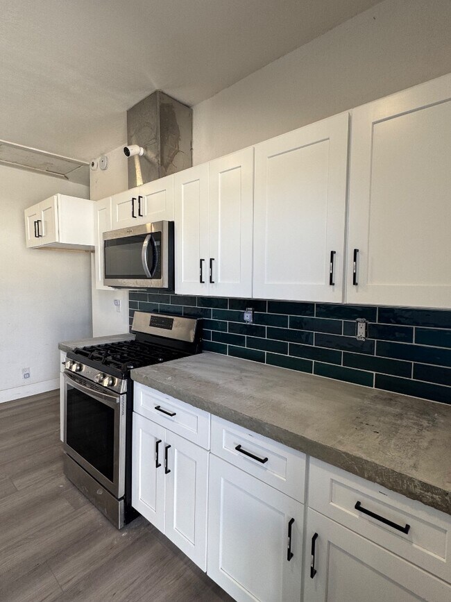 Foto del edificio - 1845 E Monroe St