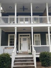Building Photo - 640 Elm St