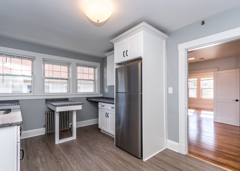 Foto principal - 1087 Main St