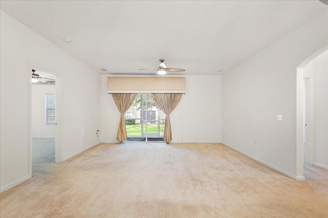Foto del edificio - Large 2/2 in highly desirable The Cottages...