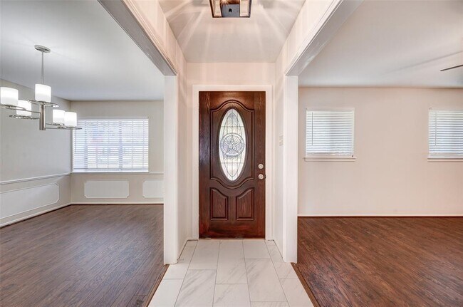 Foto del edificio - 10607 Wickersham Ln