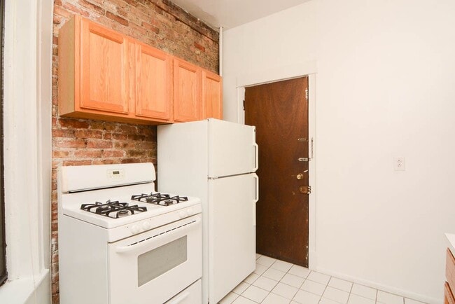 Building Photo - 1217 N Dearborn St