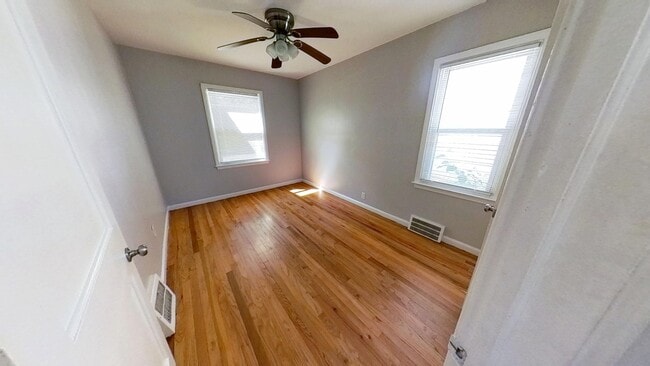 Foto del edificio - 3071 Fort Park Blvd