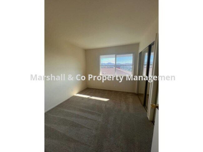 Building Photo - NEW PRICE! 3 BEDROOM, 2 BATH TOP UNIT, WAS...