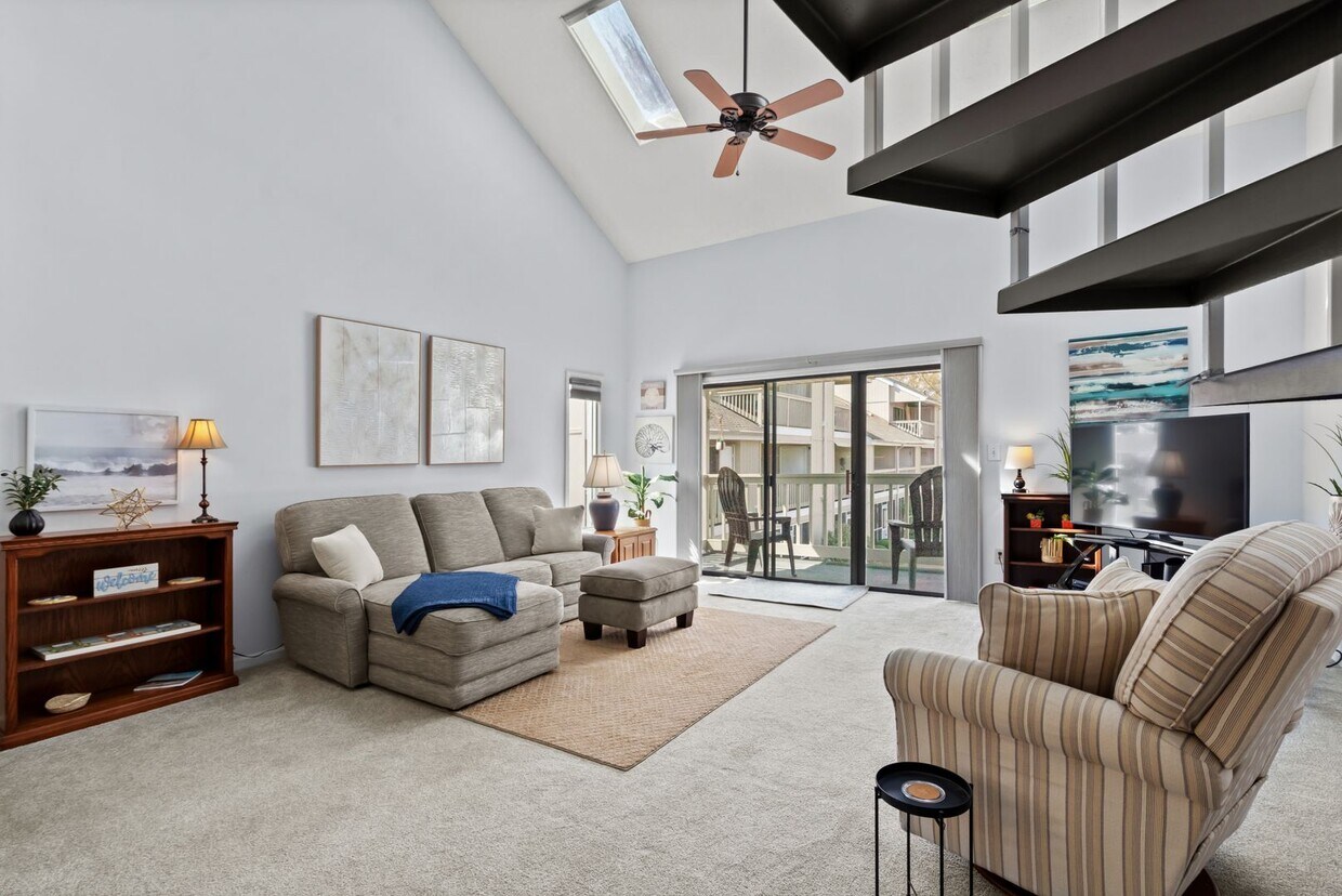 Primary Photo - Seasonal Rental Available 9/10/25-3/31/26