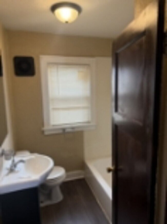 Foto del edificio - 5689 N 41st St