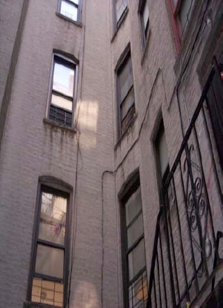 Foto del edificio - 2407 Beaumont Ave
