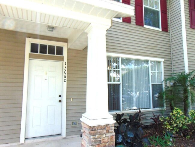 Building Photo - 13660 Forest Lake Dr