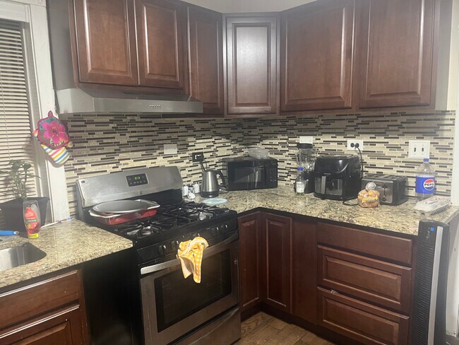 Foto del edificio - 3904 N Nora Ave