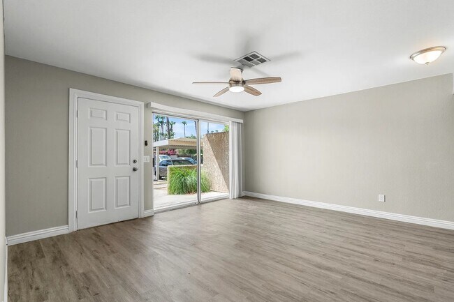 Foto del edificio - 32450 Candlewood Dr