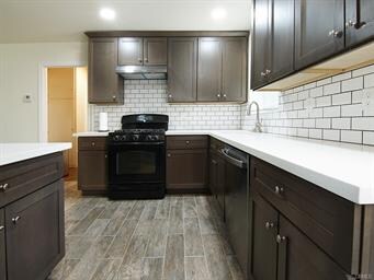 Building Photo - 204 W Duell St