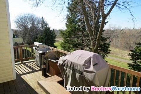 Foto del edificio - 4443 Clover Ln