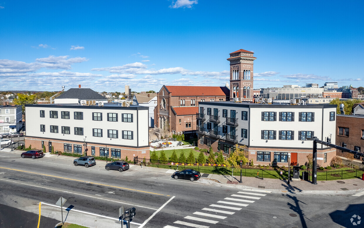 Primary Photo - Bell Tower Place