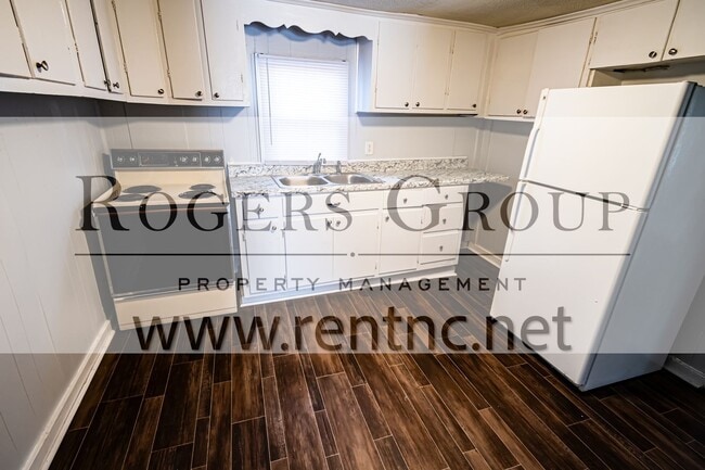 Building Photo - Homes for rent in Henderson NC - 449 Hamil...