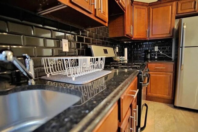Building Photo - 2 bedroom in BROOKLYN NY 11225