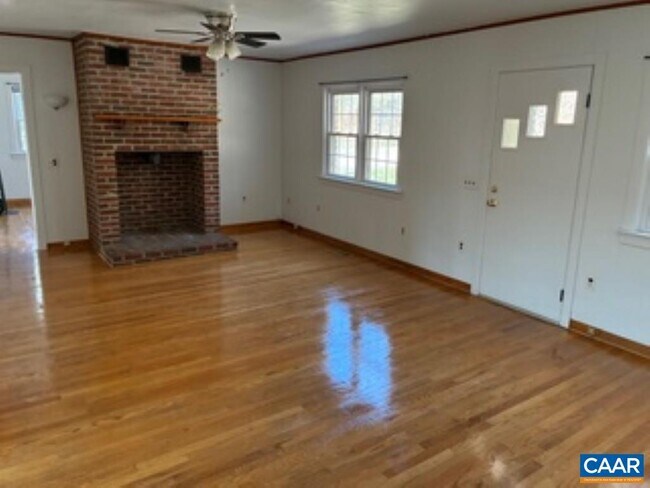 Foto del edificio - 8714No Norwood Rd