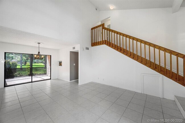 Foto del edificio - 22388 Thousand Pines Ln