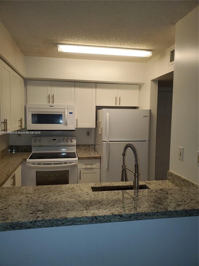 Building Photo - 1280 S Alhambra Cir