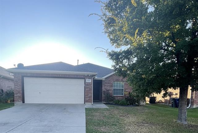 Building Photo - 2801 Watercress Dr