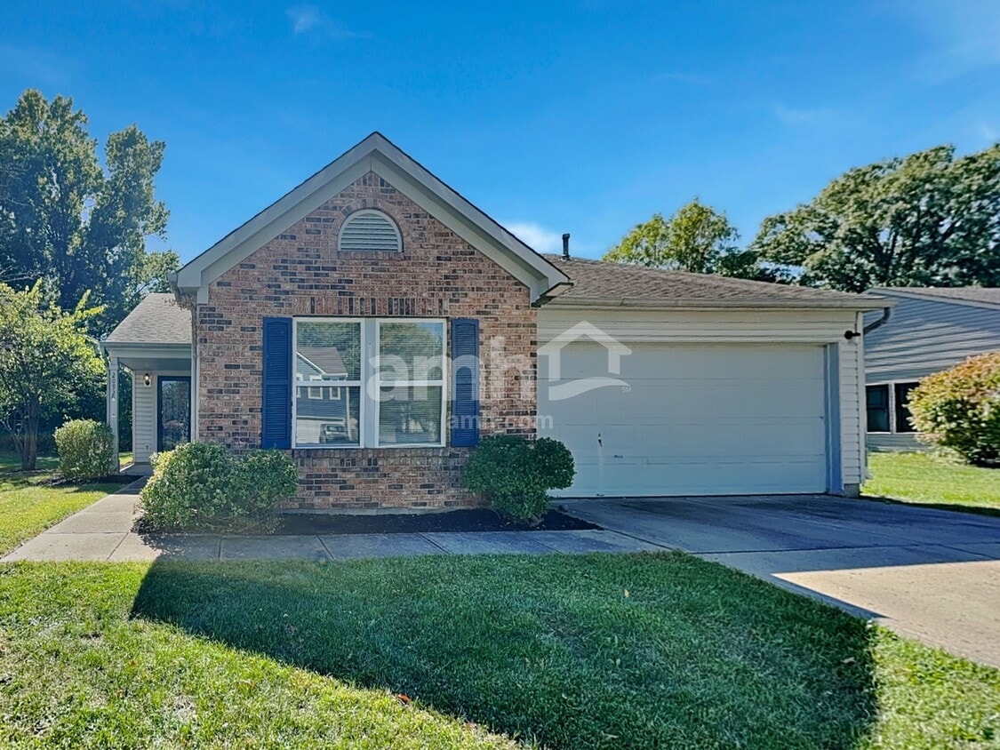 Primary Photo - 2092 Meadowlark Ln