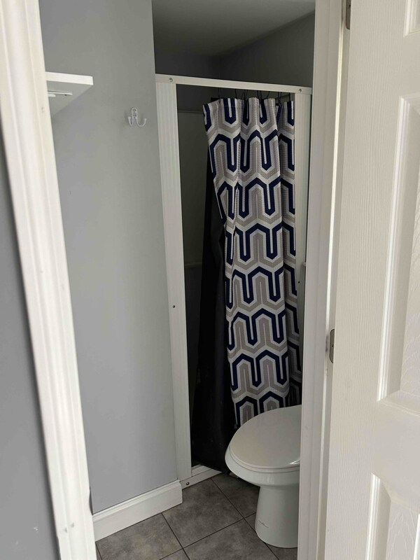 Foto del edificio - 817 Lafayette Rd