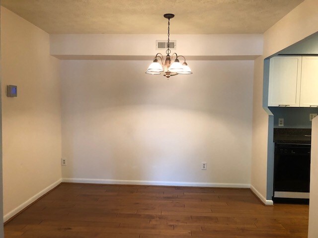 Building Photo - 128 Turtle Creek Rd