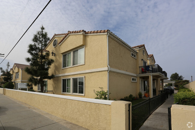 Building Photo - Rancho Cornado Condos